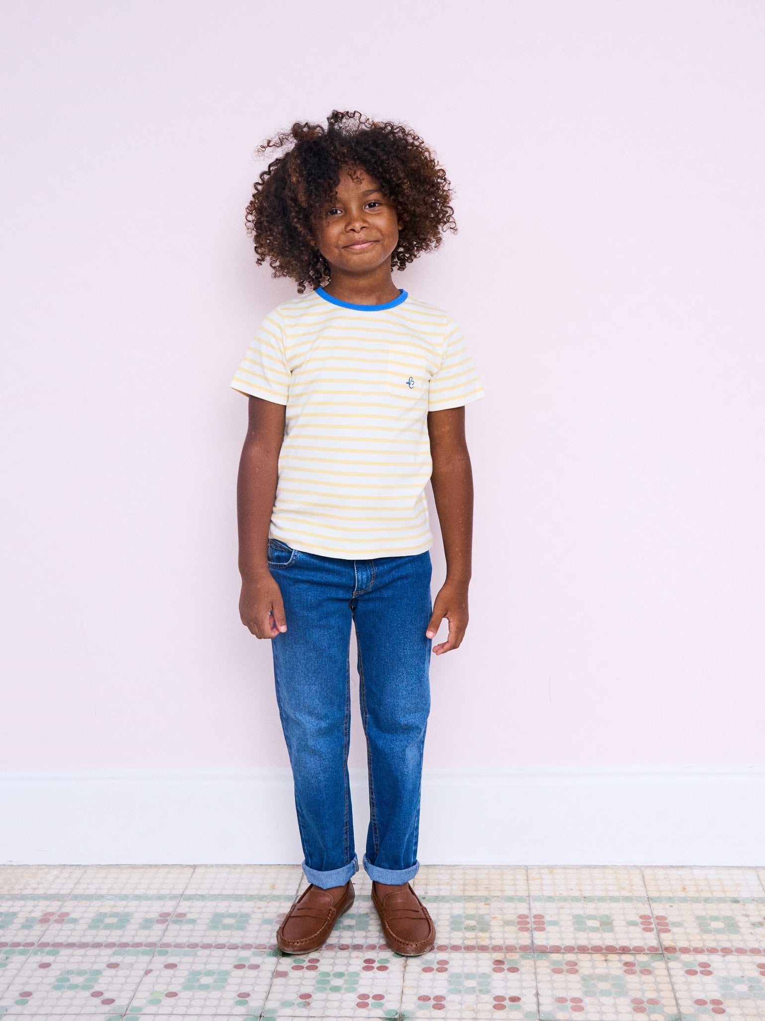 T-shirt à rayures jaunes pour enfants