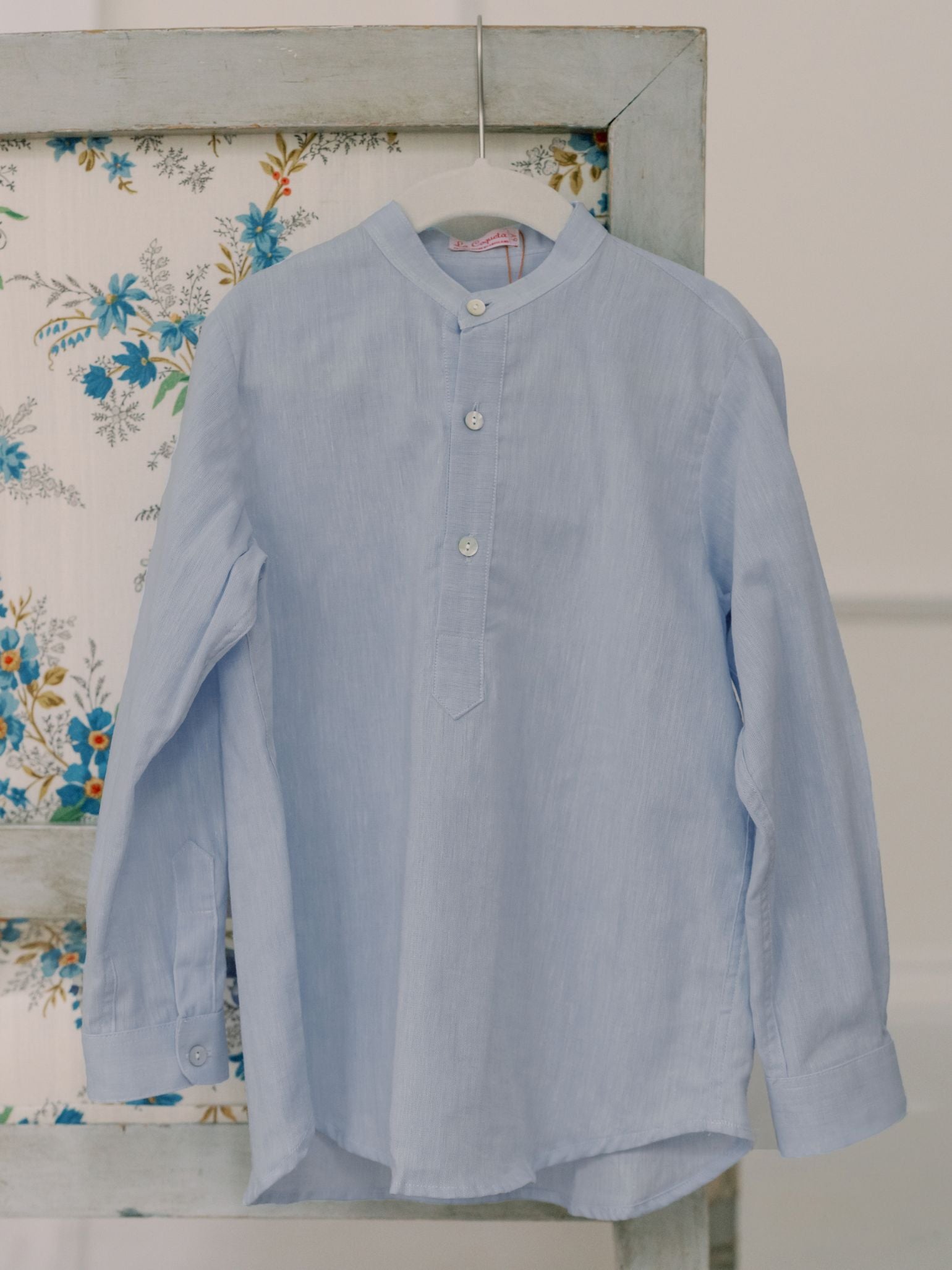 Chemise de garçon à manches longues en mélange de lin bleu poussiéreux